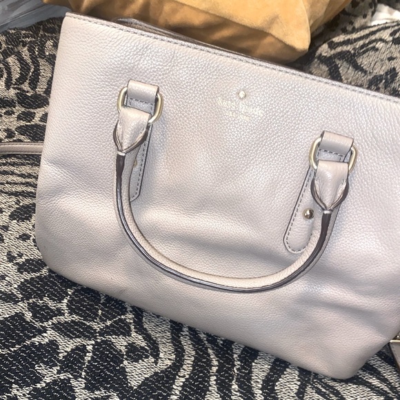 Kate spade purse⚡️ only 1.5 years old - Picture 4 of 8